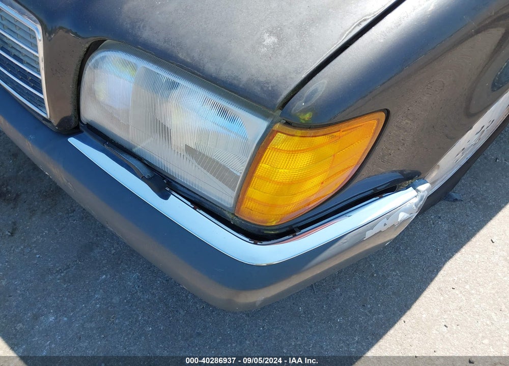 1992 MERCEDES-BENZ 300 SE VIN: WDBGA32E7NA084758