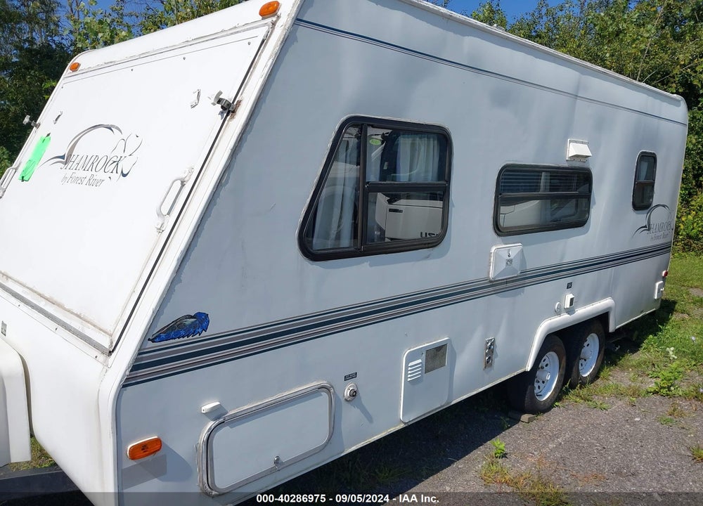 2000 FOREST RIVER SHAMROCK VIN: 4X4TFLW27YD068638