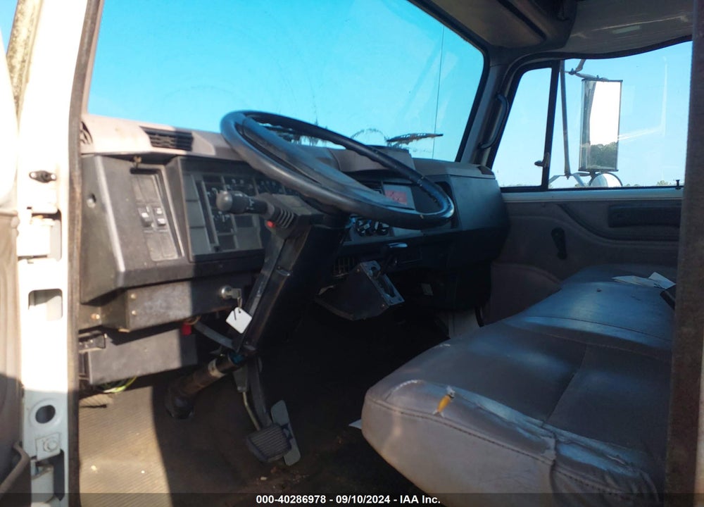 1999 INTERNATIONAL 4000 4700 VIN: 1HTSCABM8XH673915