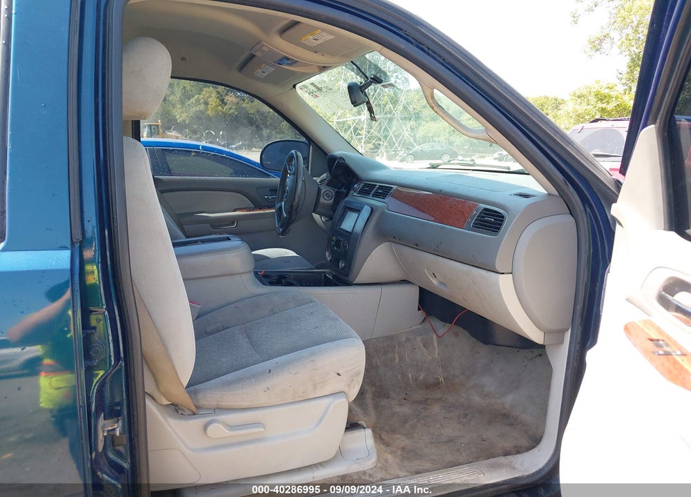 2007 GMC YUKON SLE VIN: 1GKFK13057R398855