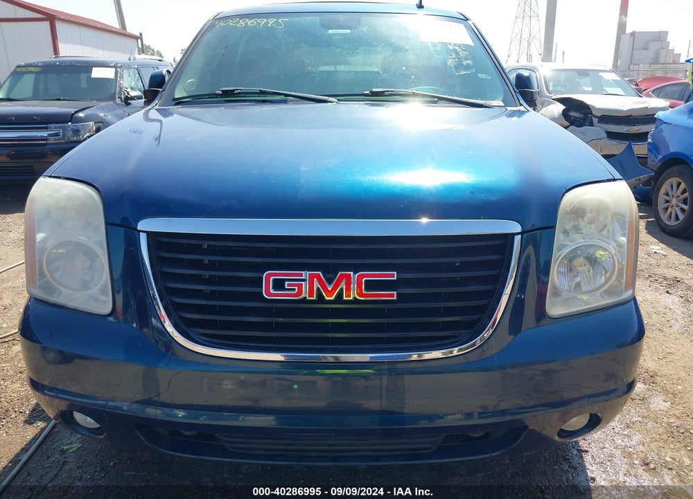 2007 GMC YUKON SLE VIN: 1GKFK13057R398855