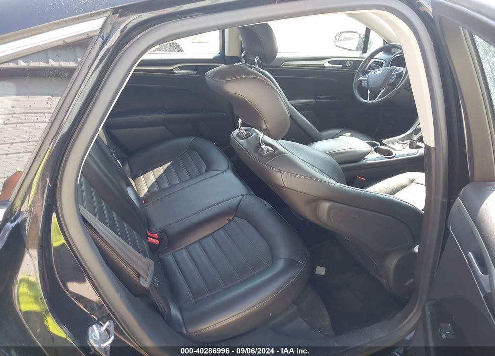 2015 FORD FUSION SE VIN: 3FA6P0HD1FR128212