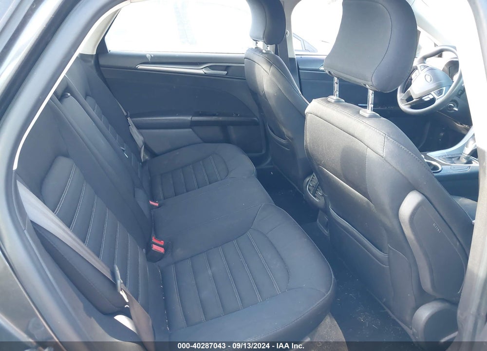 2015 FORD FUSION SE VIN: 1FA6P0H79F5121330