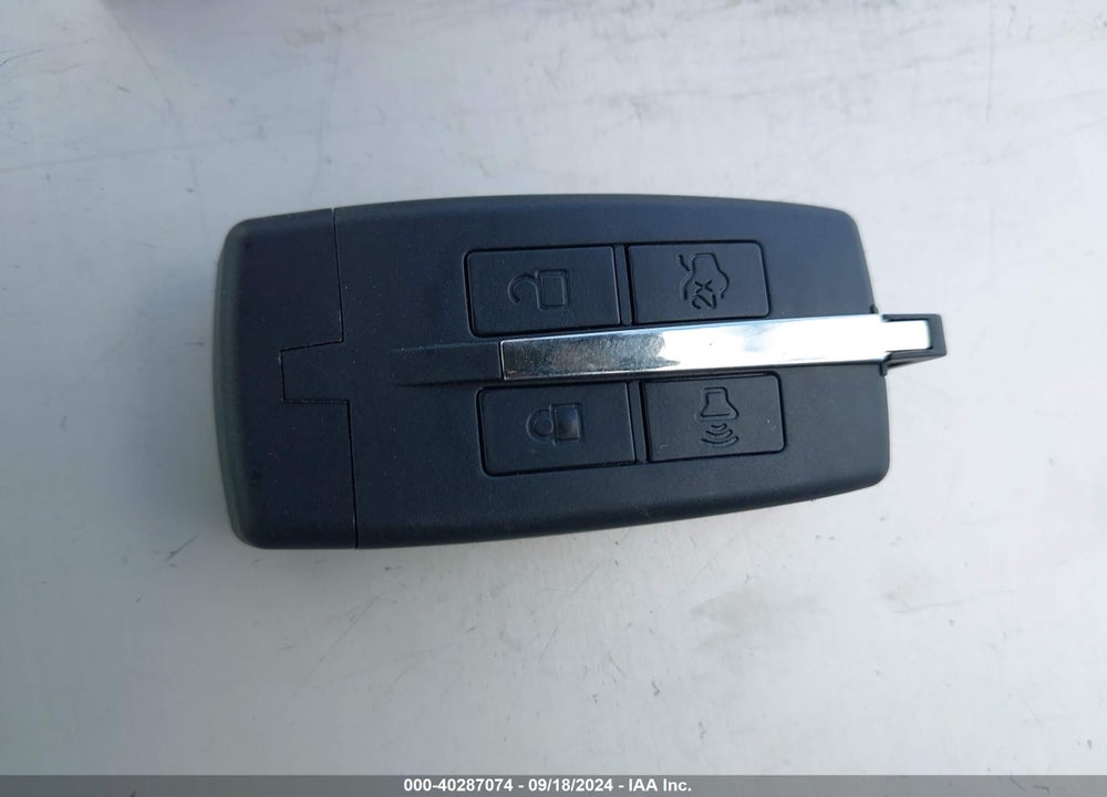 2011 FORD TAURUS SEL VIN: 1FAHP2EW7BG136178