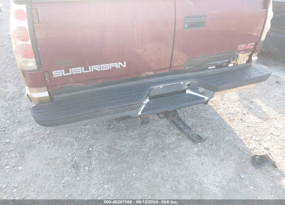 1999 GMC SUBURBAN 1500 SL VIN: 3GKEC16R3XG538176
