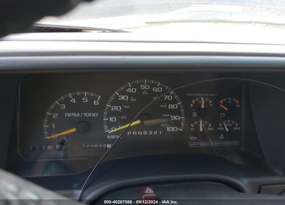 1999 GMC SUBURBAN 1500 SL VIN: 3GKEC16R3XG538176