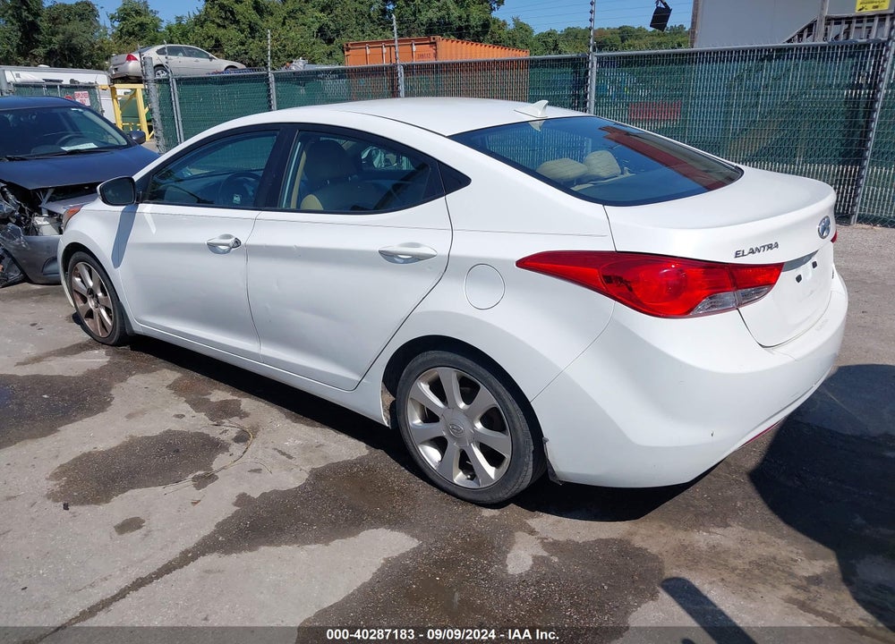 2013 HYUNDAI ELANTRA VIN: 5NPDH4AEXDH427819