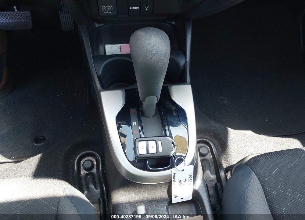 2016 HONDA FIT EX VIN: JHMGK5H74GX005564