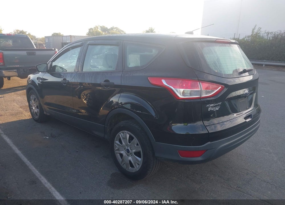 2016 FORD ESCAPE S VIN: 1FMCU0F72GUB87455