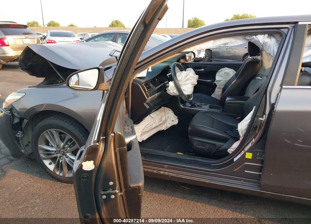2017 TOYOTA CAMRY SE VIN: 4T1BF1FK5HU735644
