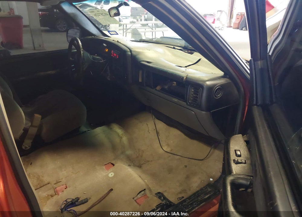 2001 CHEVROLET SILVERADO 1500 LS VIN: 1GCEC14VX1Z130065