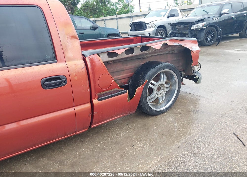 2001 CHEVROLET SILVERADO 1500 LS VIN: 1GCEC14VX1Z130065