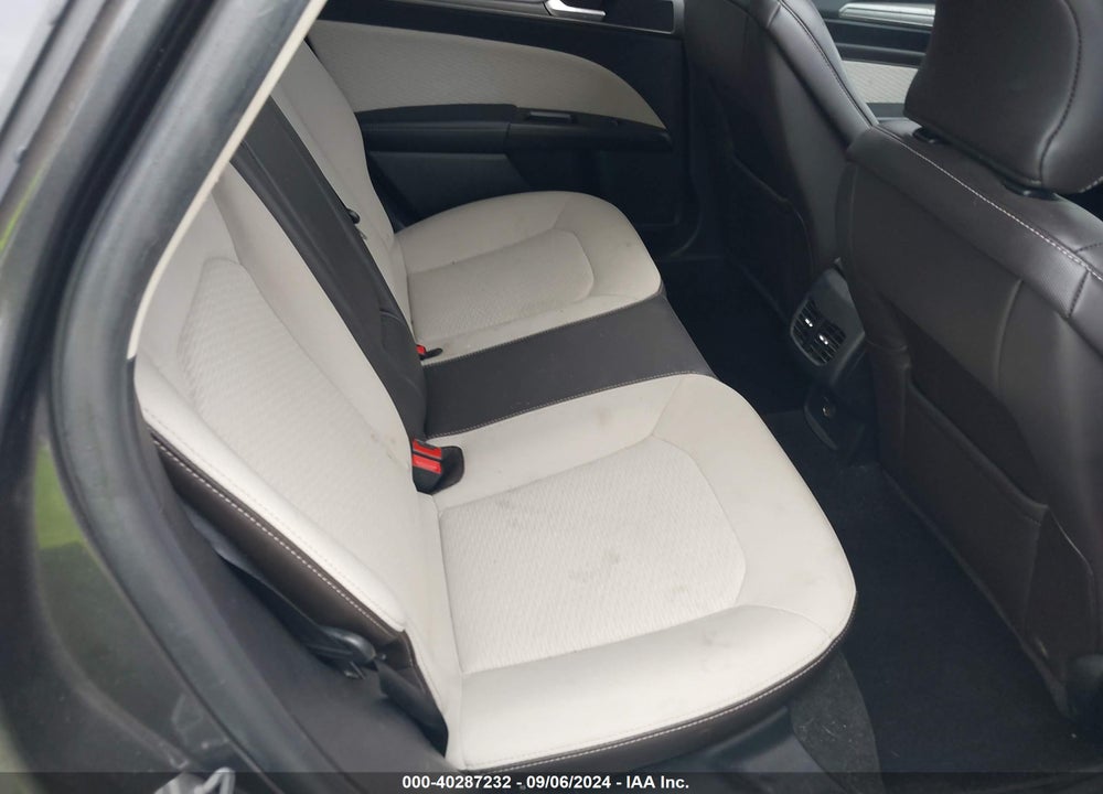 2019 FORD FUSION SE VIN: 3FA6P0HD7KR248428
