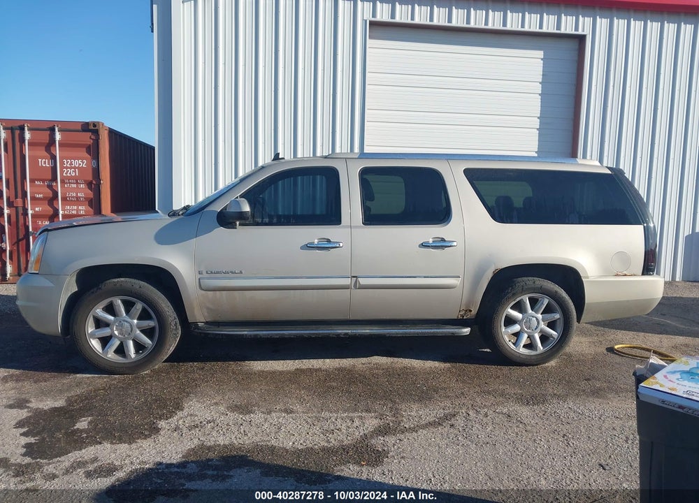 2007 GMC YUKON XL 1500 DENALI VIN: 1GKFK66877J307484