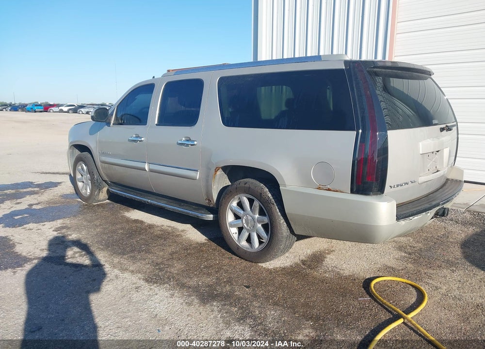 2007 GMC YUKON XL 1500 DENALI VIN: 1GKFK66877J307484