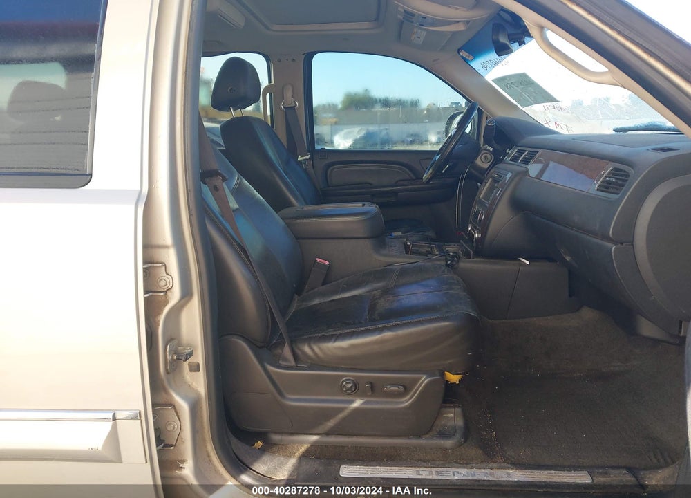2007 GMC YUKON XL 1500 DENALI VIN: 1GKFK66877J307484