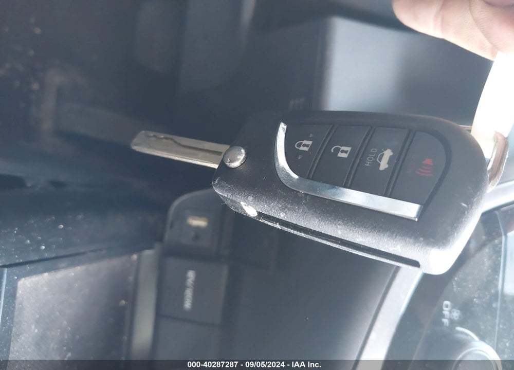 2019 TOYOTA CAMRY LE VIN: 4T1B11HK9KU275407