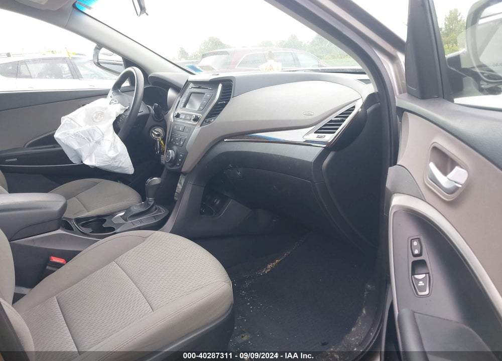 2017 HYUNDAI SANTA FE SPORT 2.4L VIN: 5NMZTDLB5HH043439