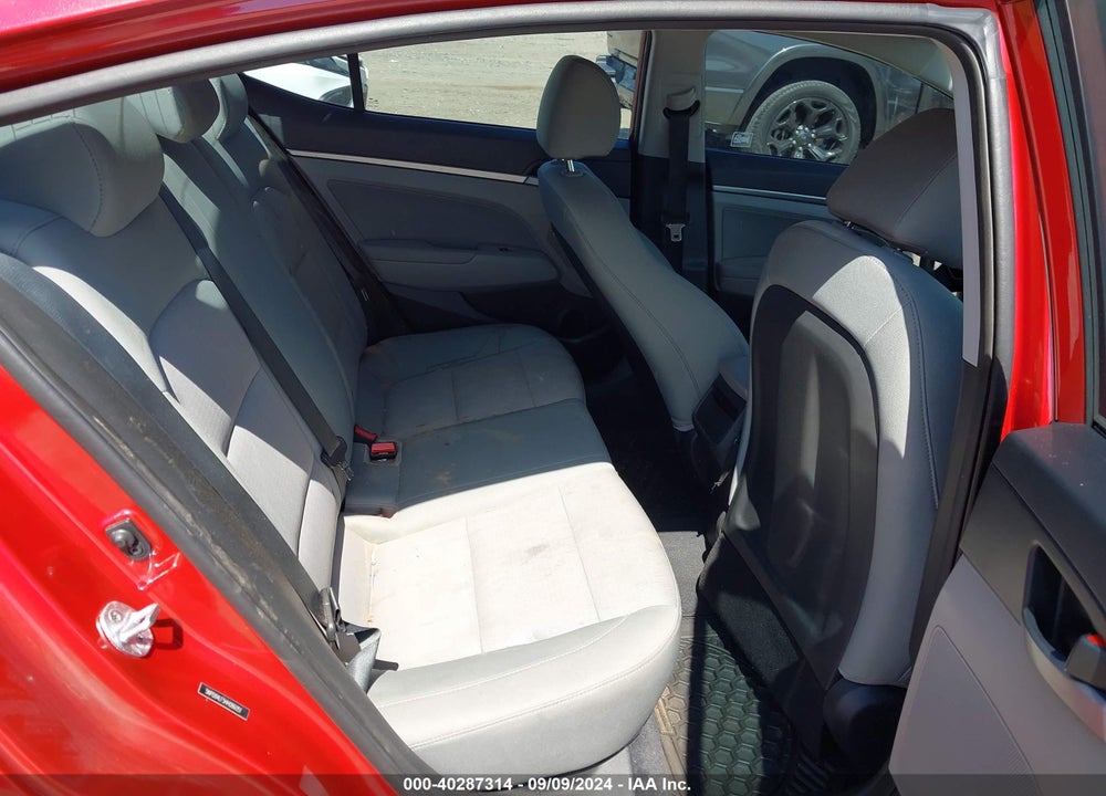 2017 HYUNDAI ELANTRA SE VIN: 5NPD84LF5HH086051