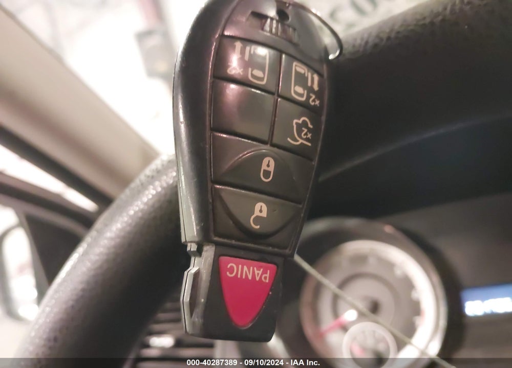 2014 DODGE GRAND CARAVAN VIN: 2C4RDGCG9ER391692