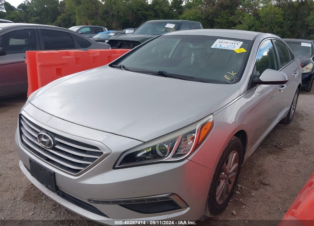 2015 HYUNDAI SONATA SE VIN: 5NPE24AF3FH255280