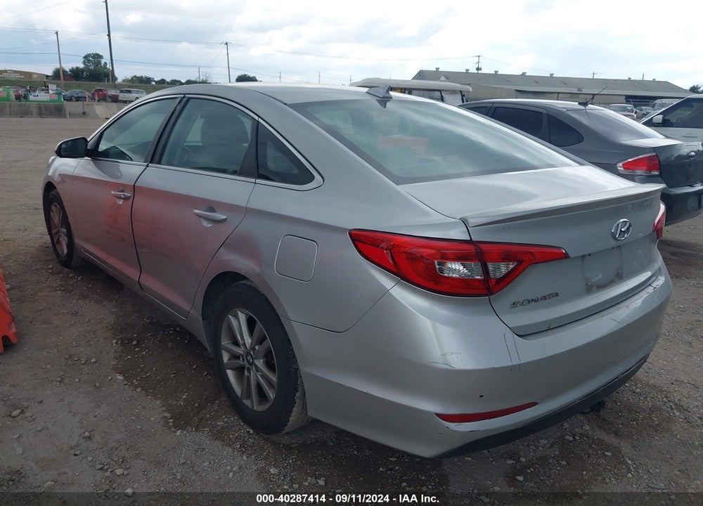 2015 HYUNDAI SONATA SE VIN: 5NPE24AF3FH255280