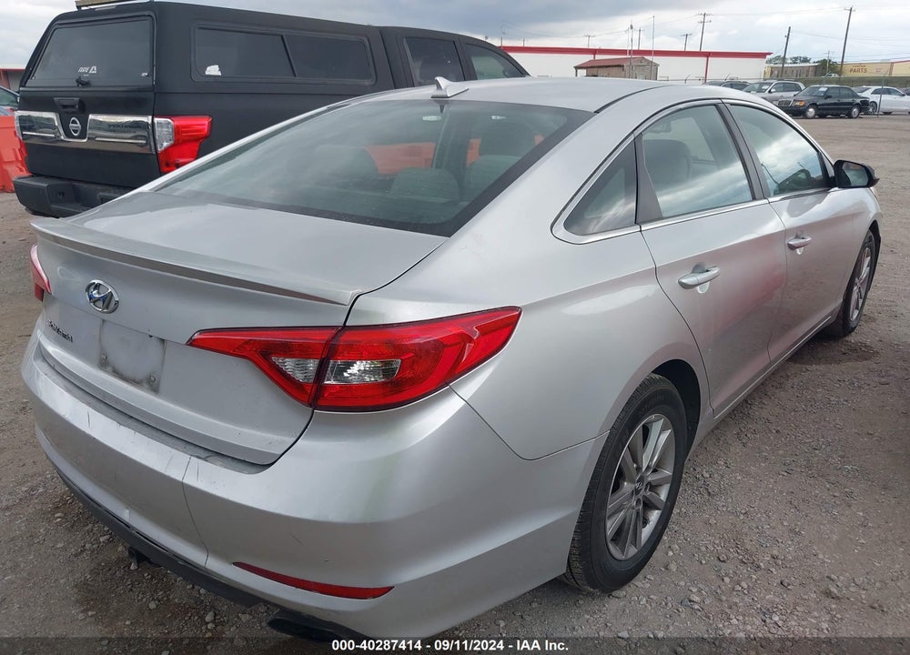 2015 HYUNDAI SONATA SE VIN: 5NPE24AF3FH255280