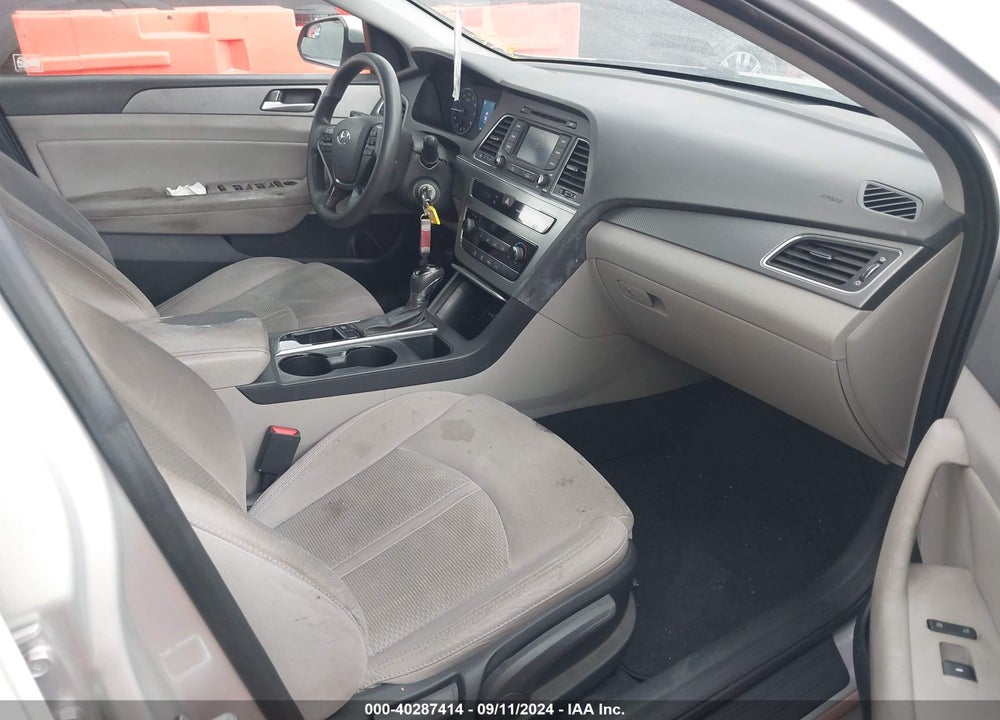 2015 HYUNDAI SONATA SE VIN: 5NPE24AF3FH255280