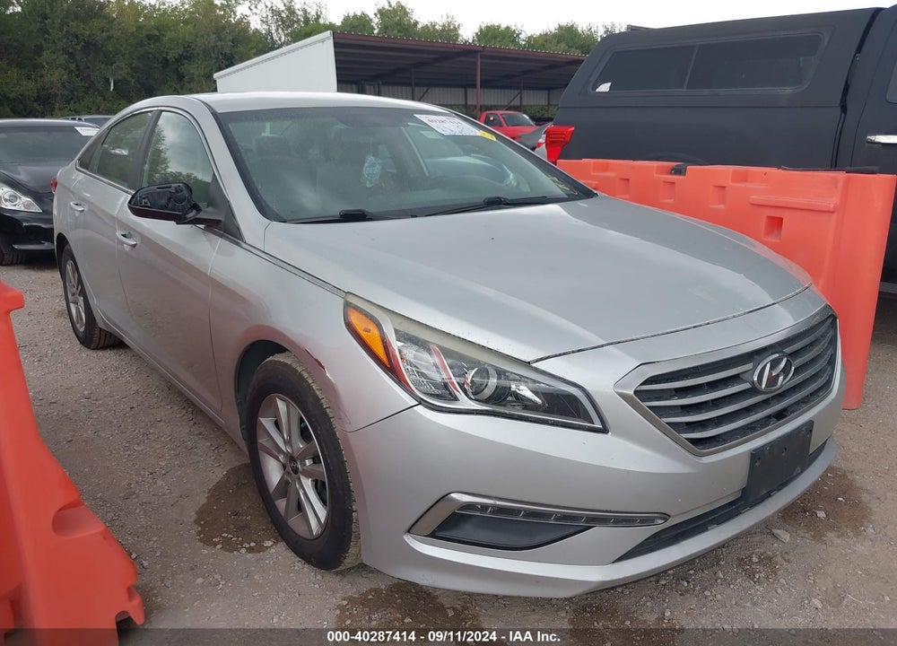 2015 HYUNDAI SONATA SE VIN: 5NPE24AF3FH255280