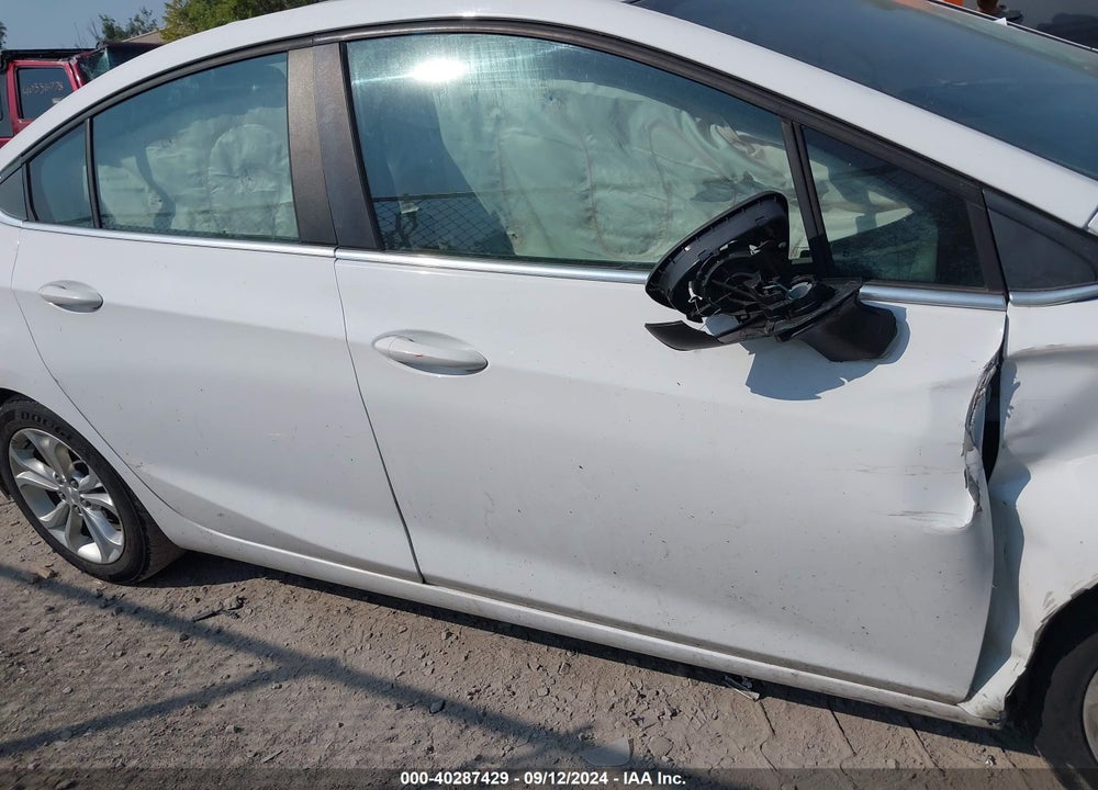2019 CHEVROLET CRUZE VIN: 1G1BE5SM5K7107152