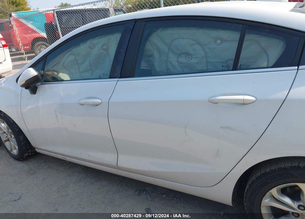 2019 CHEVROLET CRUZE VIN: 1G1BE5SM5K7107152