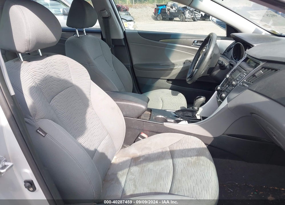 2011 HYUNDAI SONATA HYBRID VIN: KMHEC4A48BA001217