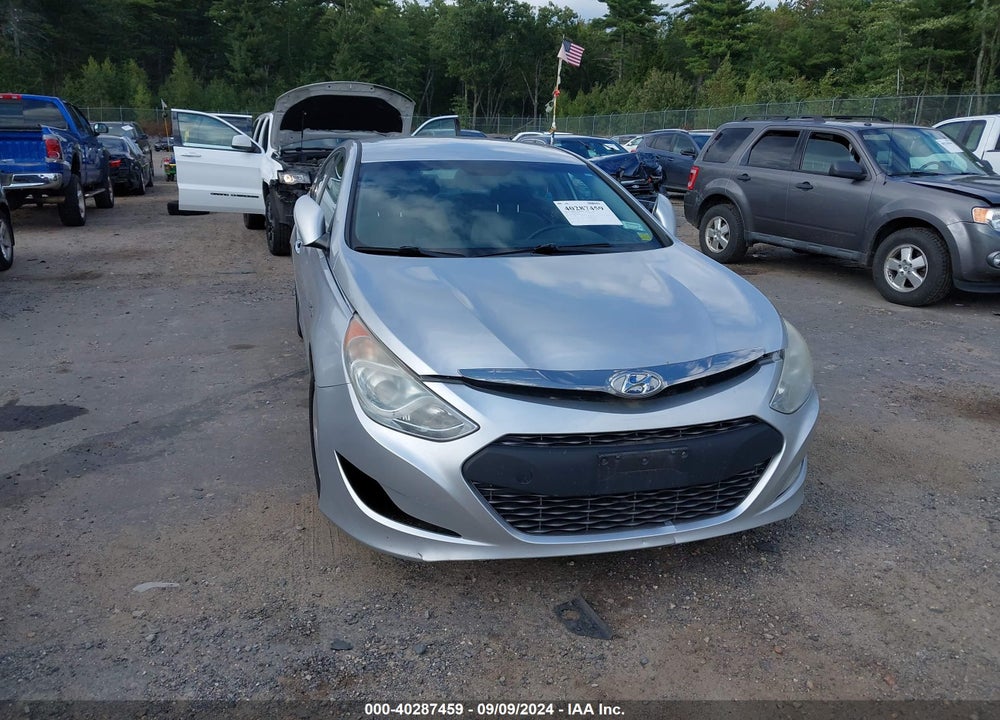 2011 HYUNDAI SONATA HYBRID VIN: KMHEC4A48BA001217