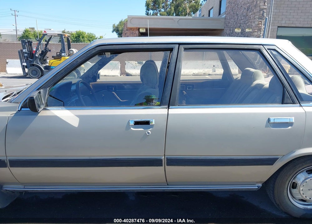 1986 TOYOTA CAMRY LE VIN: JT2SV16E7G0421090