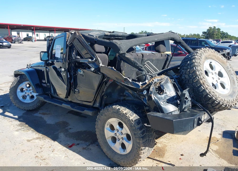 2014 JEEP WRANGLER UNLIMITED SAHARA VIN: 1C4BJWEG1EL135914