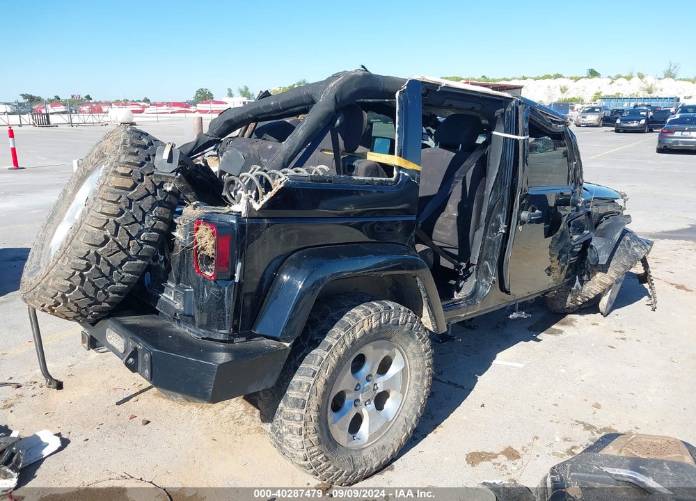 2014 JEEP WRANGLER UNLIMITED SAHARA VIN: 1C4BJWEG1EL135914