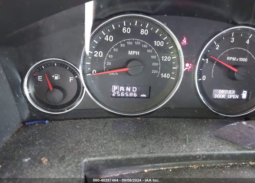 2010 JEEP COMMANDER SPORT VIN: 1J4RG4GK5AC126494