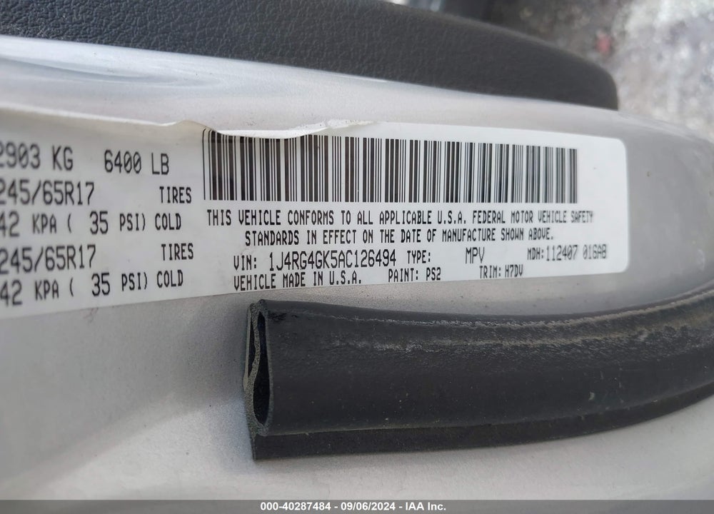 2010 JEEP COMMANDER SPORT VIN: 1J4RG4GK5AC126494