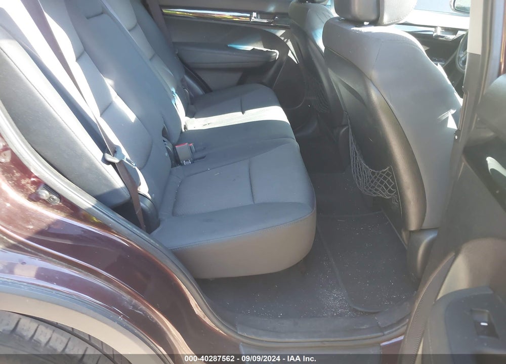 2012 KIA SORENTO LX VIN: 5XYKT3A69CG277247