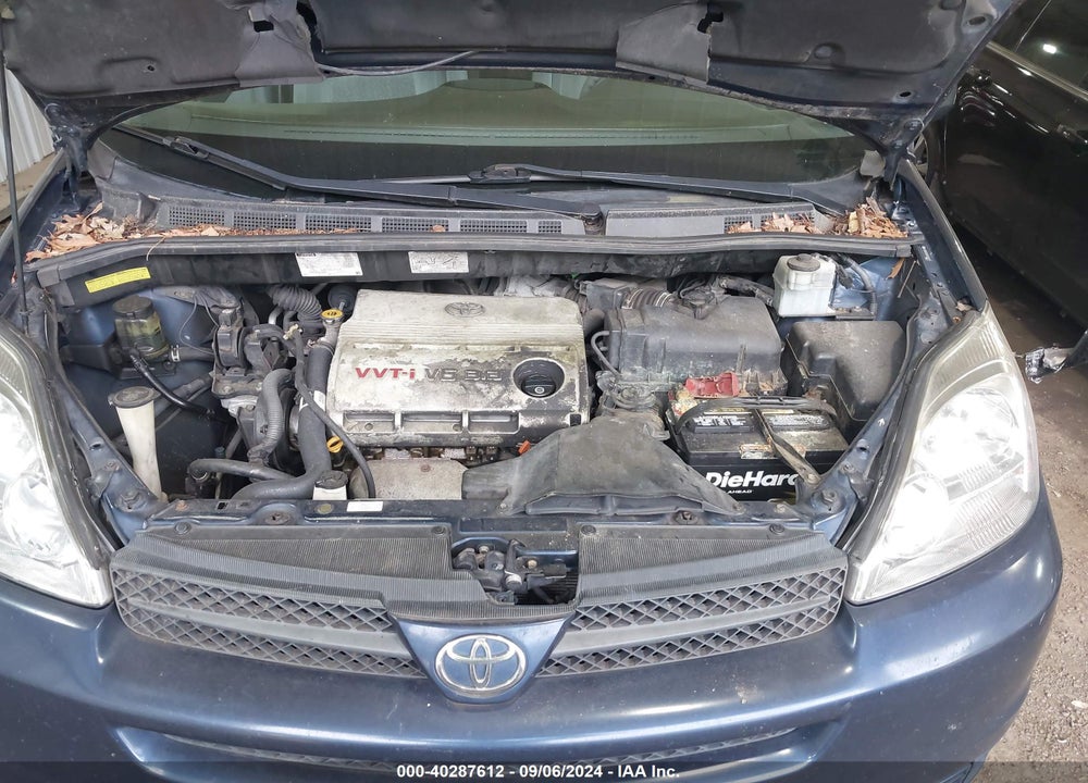 2005 TOYOTA SIENNA VIN: 5TDZA23C05S260327