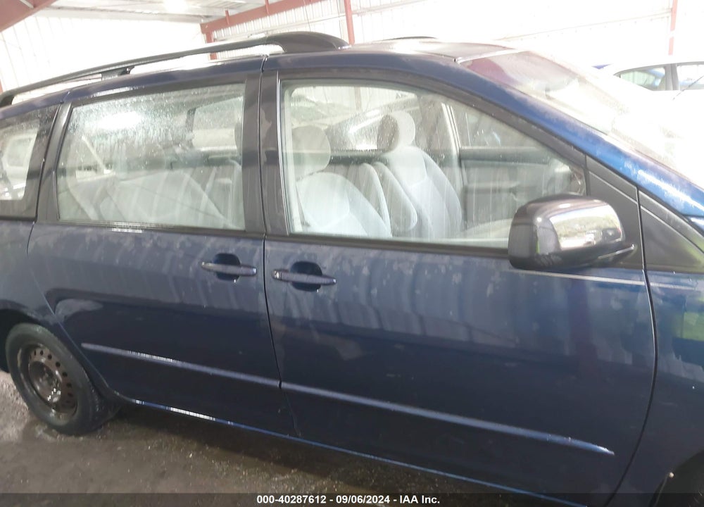 2005 TOYOTA SIENNA VIN: 5TDZA23C05S260327