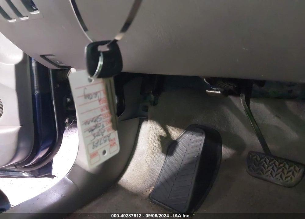2005 TOYOTA SIENNA VIN: 5TDZA23C05S260327
