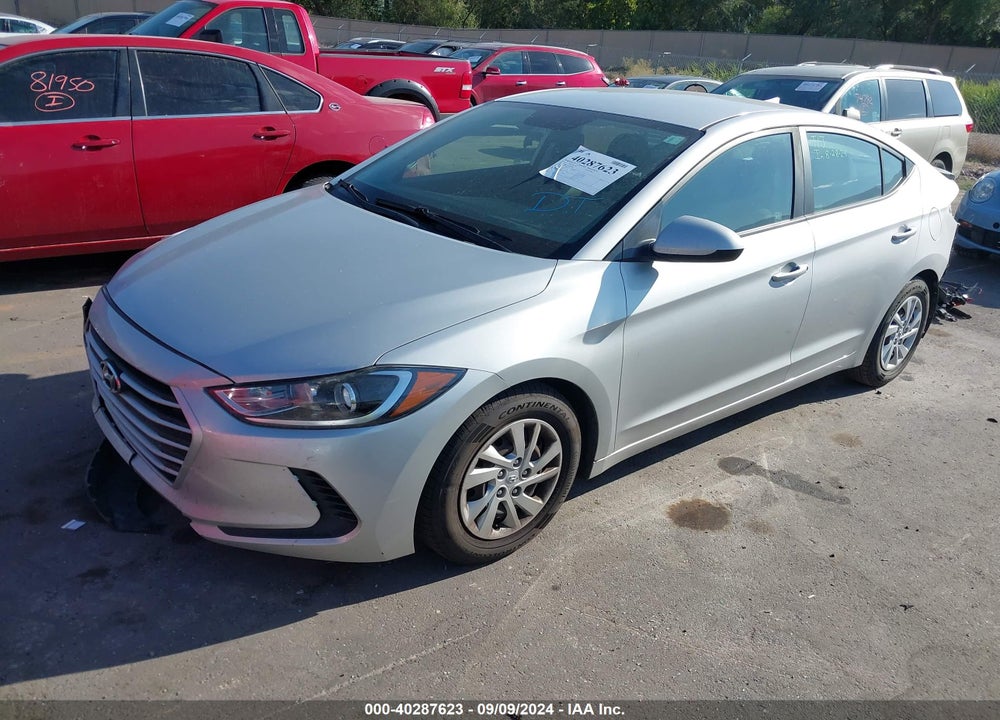 2018 HYUNDAI ELANTRA SE VIN: 5NPD74LF7JH395173