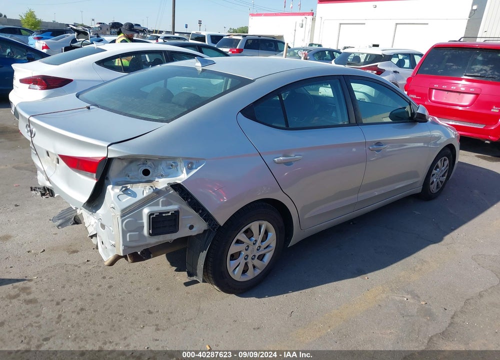 2018 HYUNDAI ELANTRA SE VIN: 5NPD74LF7JH395173