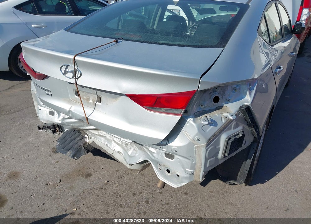 2018 HYUNDAI ELANTRA SE VIN: 5NPD74LF7JH395173