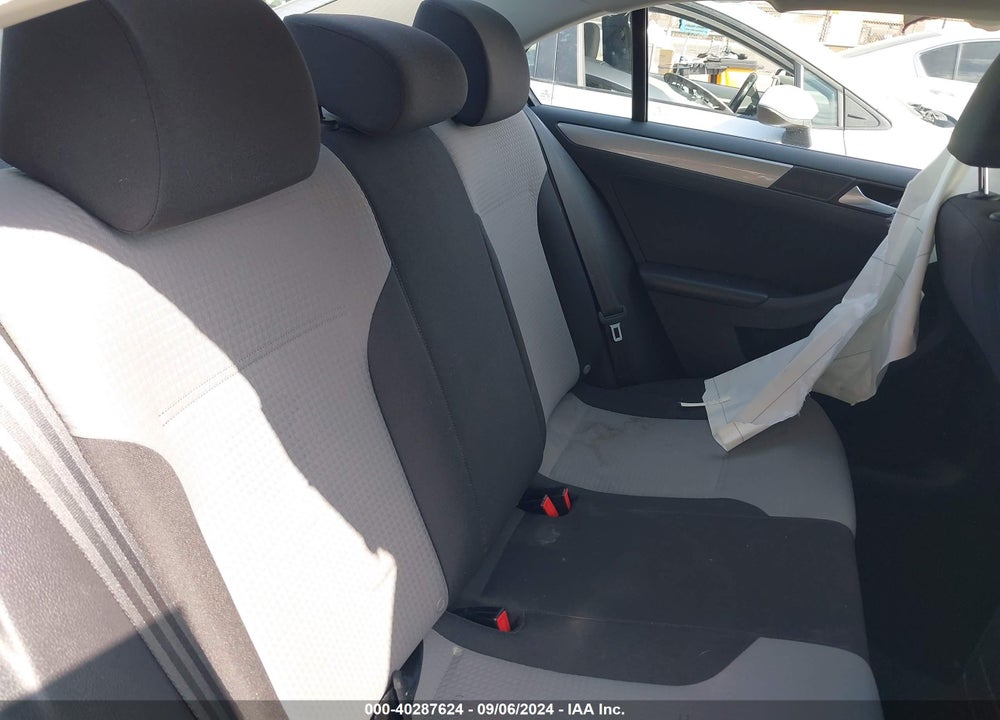 2017 VOLKSWAGEN JETTA 1.4T S VIN: 3VW2B7AJ7HM296191