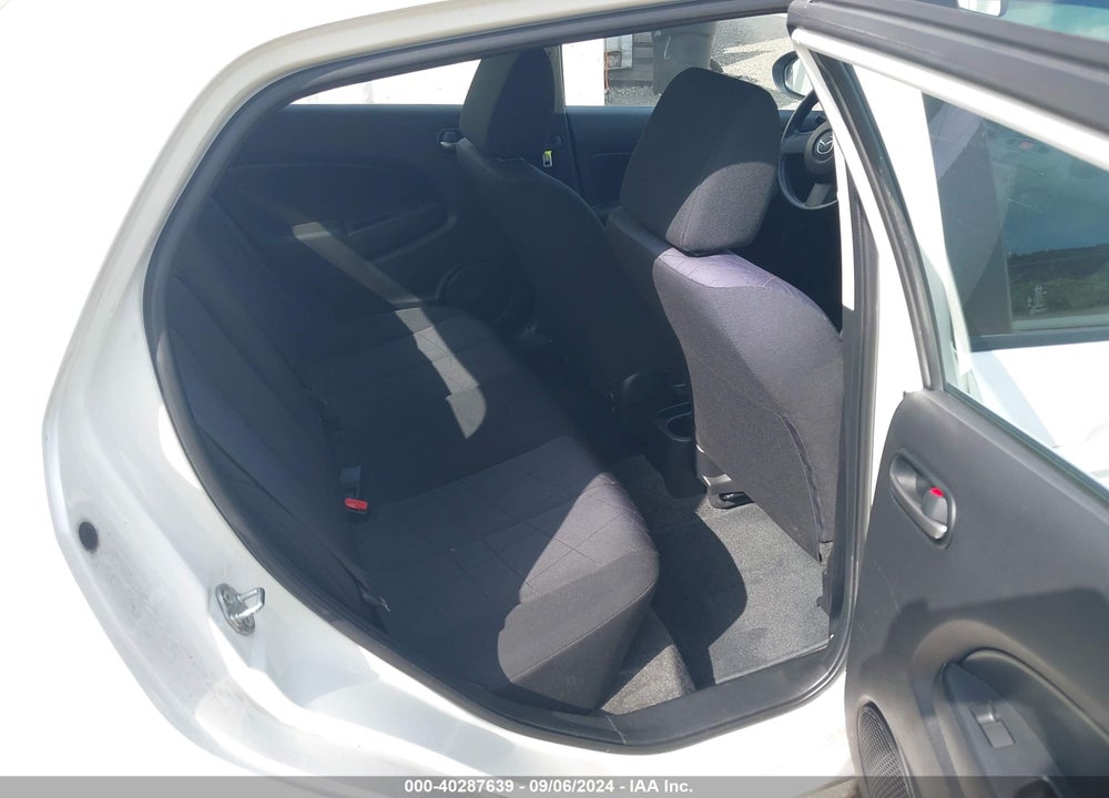 2011 MAZDA 2 SPORT VIN: JM1DE1HZ5B0130323