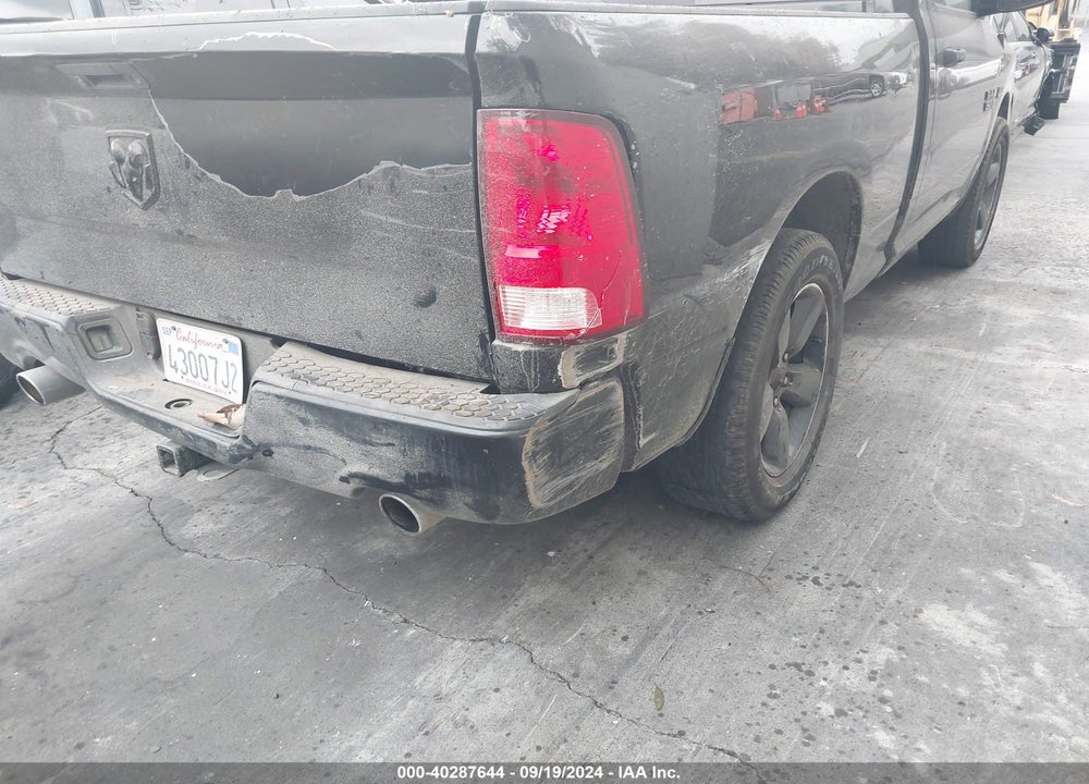 2016 RAM 1500 EXPRESS VIN: 3C6JR6AT6GG112174