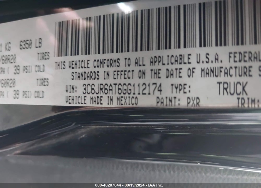2016 RAM 1500 EXPRESS VIN: 3C6JR6AT6GG112174