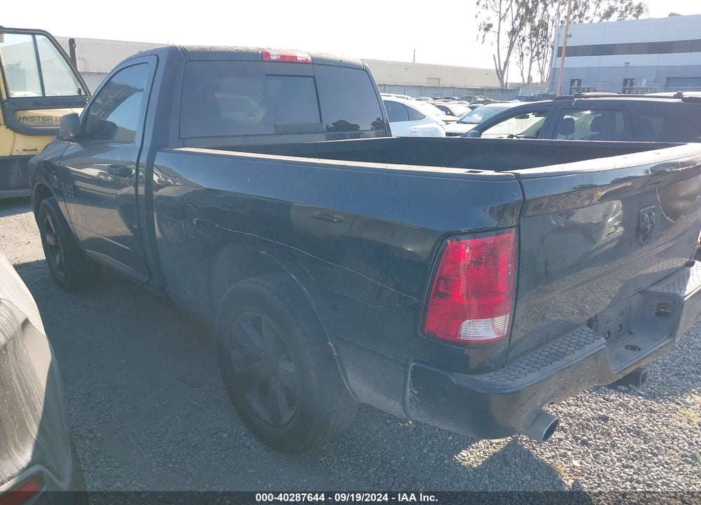 2016 RAM 1500 EXPRESS VIN: 3C6JR6AT6GG112174